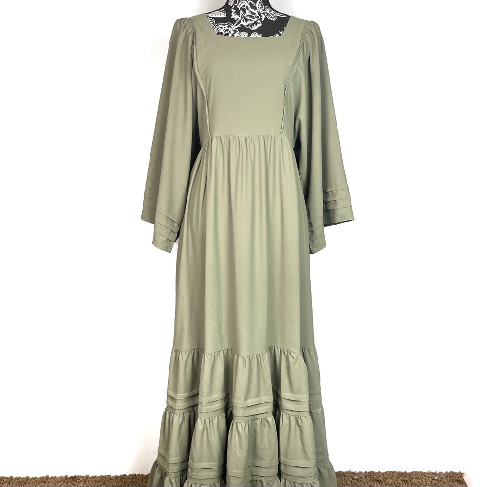 Storia Sage Green Boho Ruffle Wide Sleeve Maxi Dress Size Small
